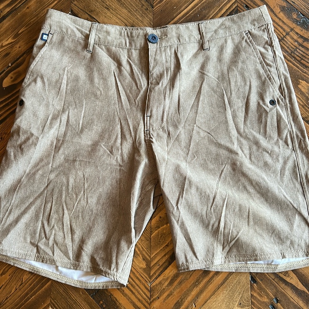 Men’s sperry shorts. Size 32.